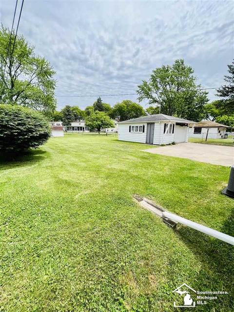430 Theodore Dr, Monroe, MI 48162 photo 16
