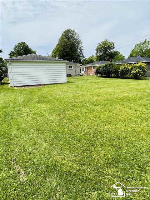 430 Theodore Dr, Monroe, MI 48162 photo 17