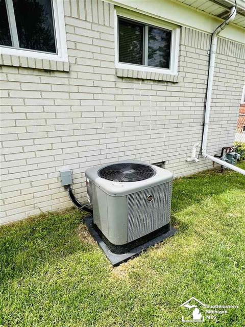430 Theodore Dr, Monroe, MI 48162 photo 15