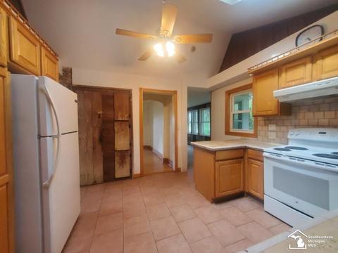 1261 E Temperance Rd, Temperance, MI 48182 photo 11