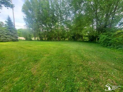 1261 E Temperance Rd, Temperance, MI 48182 photo 5