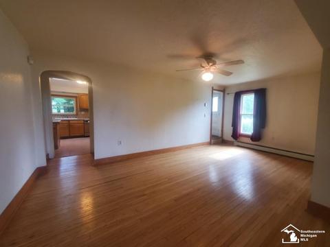 1261 E Temperance Rd, Temperance, MI 48182 photo 9