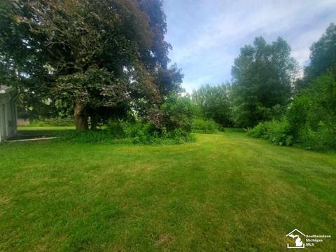 1261 E Temperance Rd, Temperance, MI 48182 photo 4