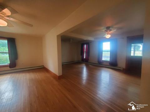 1261 E Temperance Rd, Temperance, MI 48182 photo 8