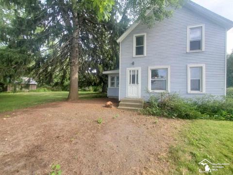 1261 E Temperance Rd, Temperance, MI 48182 photo 1
