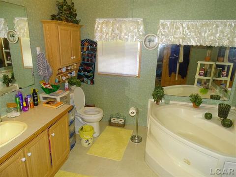 5690 Hunt Rd, Adrian, MI 49221 photo 14