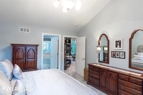 50786 N Hampton, Macomb, MI 48044 photo 21