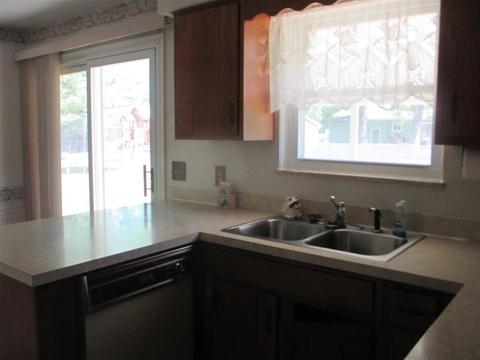 617 Winters Eave Dr, Flushing, MI 48433 photo 9