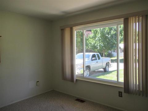 617 Winters Eave Dr, Flushing, MI 48433 photo 6