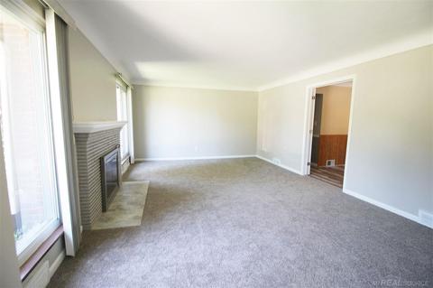 16100 Admiral, Fraser, MI 48026 photo 4
