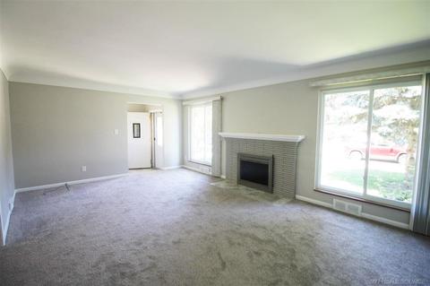 16100 Admiral, Fraser, MI 48026 photo 3