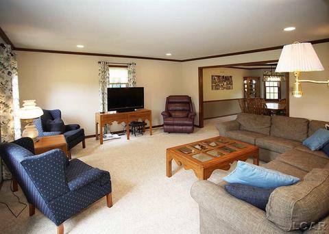 690 Stoneridge, Adrian, MI 49221 photo 9