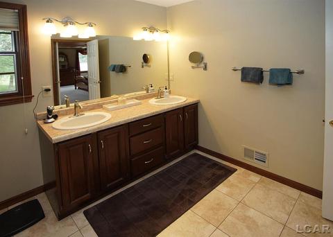 690 Stoneridge, Adrian, MI 49221 photo 42