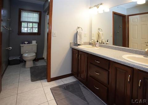 690 Stoneridge, Adrian, MI 49221 photo 29