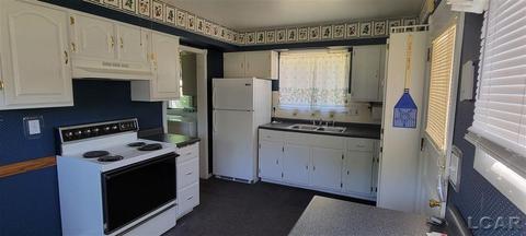 828 S Union St, Tecumseh, MI 49286 photo 5