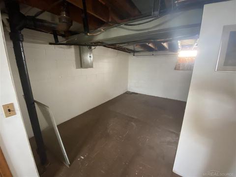 16180 Forest, Eastpointe, MI 48021 photo 29