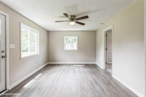 4365 E Carpenter Rd, Flint, MI 48506 photo 6