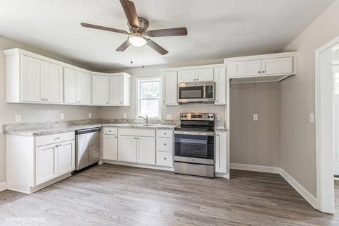 4365 E Carpenter Rd, Flint, MI 48506 photo 2