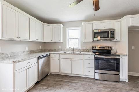 4365 E Carpenter Rd, Flint, MI 48506 photo 3