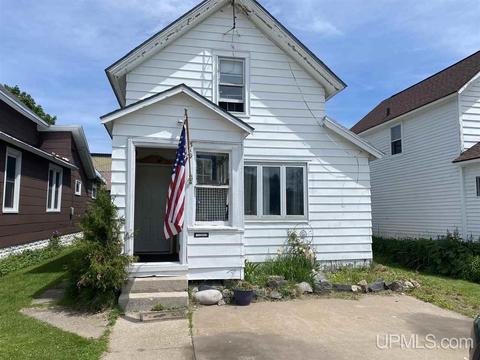 319 E Onota, Munising, MI 49862 photo 1