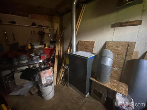 319 E Onota, Munising, MI 49862 photo 15