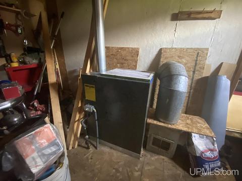 319 E Onota, Munising, MI 49862 photo 16
