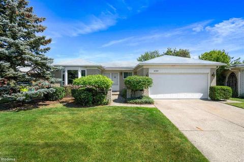 18315 Elm Ct, Macomb, MI 48044 photo 2