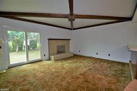 18315 Elm Ct, Macomb, MI 48044 photo 4