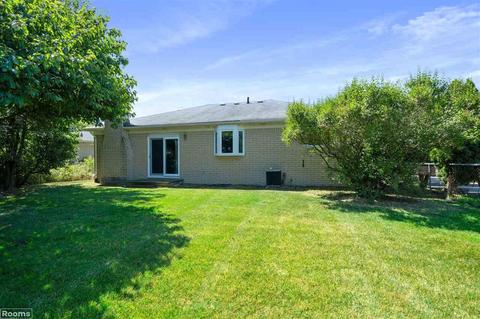 18315 Elm Ct, Macomb, MI 48044 photo 23