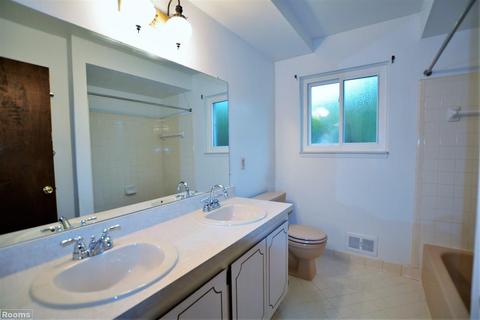 18315 Elm Ct, Macomb, MI 48044 photo 12