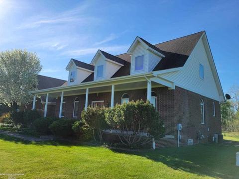 21240 Pratt, Armada, MI 48005 photo 1