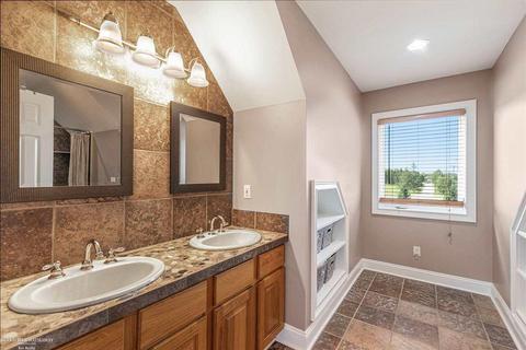 21240 Pratt, Armada, MI 48005 photo 28
