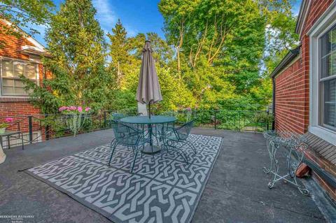 52 Cranford Ln, Grosse Pointe, MI 48230 photo 17