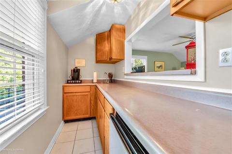 52 Cranford Ln, Grosse Pointe, MI 48230 photo 18