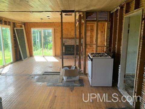 8480 15th Rd, Rapid River, MI 49878 photo 4