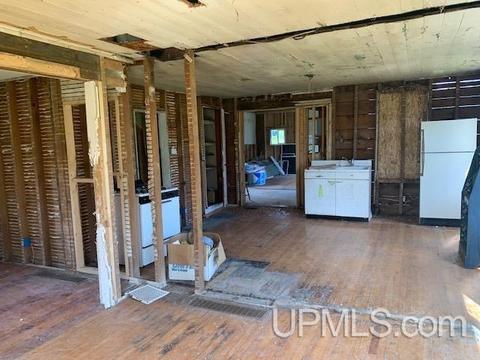 8480 15th Rd, Rapid River, MI 49878 photo 3