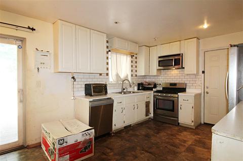 1293 Pickwick Pl, Flint, MI 48507 photo 8