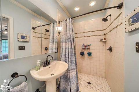 627 Washington Rd, Grosse Pointe, MI 48230 photo 32