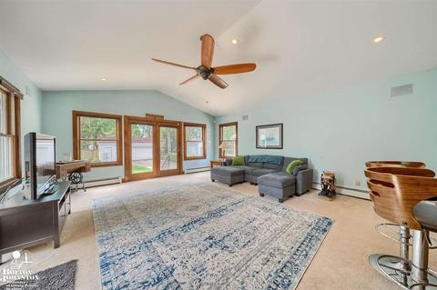 627 Washington Rd, Grosse Pointe, MI 48230 photo 17