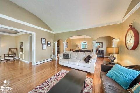 627 Washington Rd, Grosse Pointe, MI 48230 photo 8