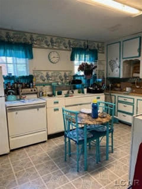 314 Elm St, Adrian, MI 49221 photo 8