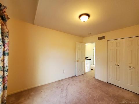 46869 W Ridge Dr, Macomb, MI 48044 photo 46