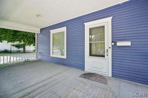 403 N Broad St, Adrian, MI 49221 photo 5