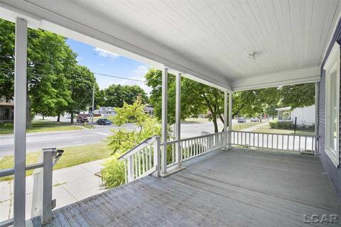 403 N Broad St, Adrian, MI 49221 photo 4