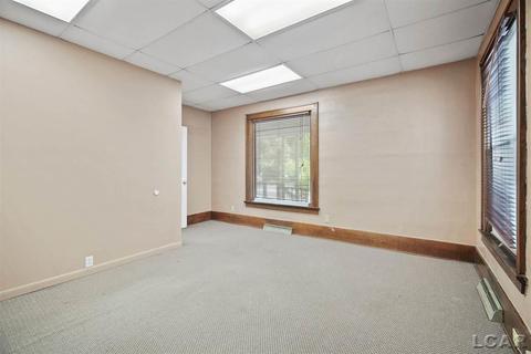 403 N Broad St, Adrian, MI 49221 photo 12