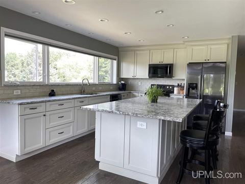 14 Jentoft Rd, L'anse, MI 49946 photo 2