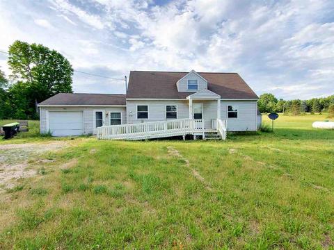 9195 E Arnold Lake Rd, Harrison, MI 48625 photo 1