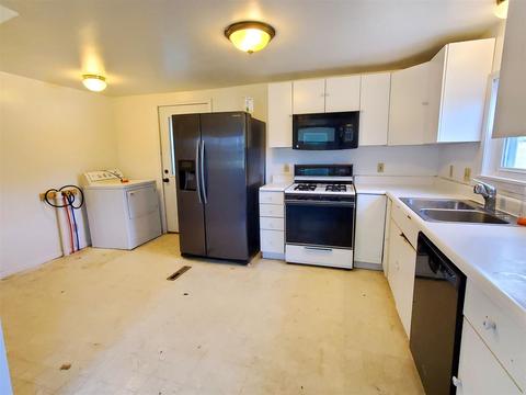 9195 E Arnold Lake Rd, Harrison, MI 48625 photo 5
