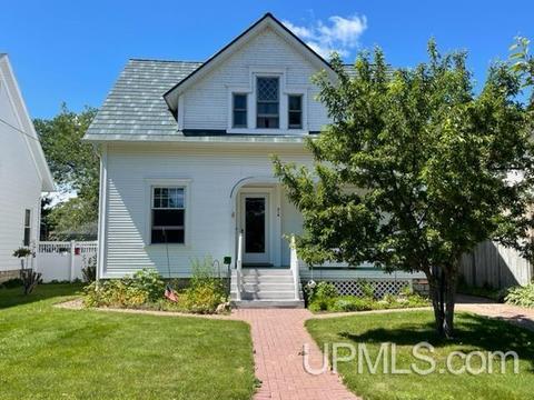 314 S 3rd, Escanaba, MI 49829 photo 1