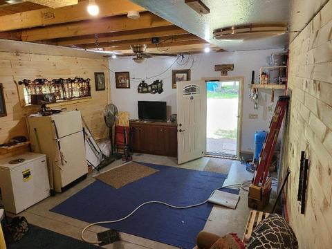 454 Adeline, Gladwin, MI 48624 photo 2